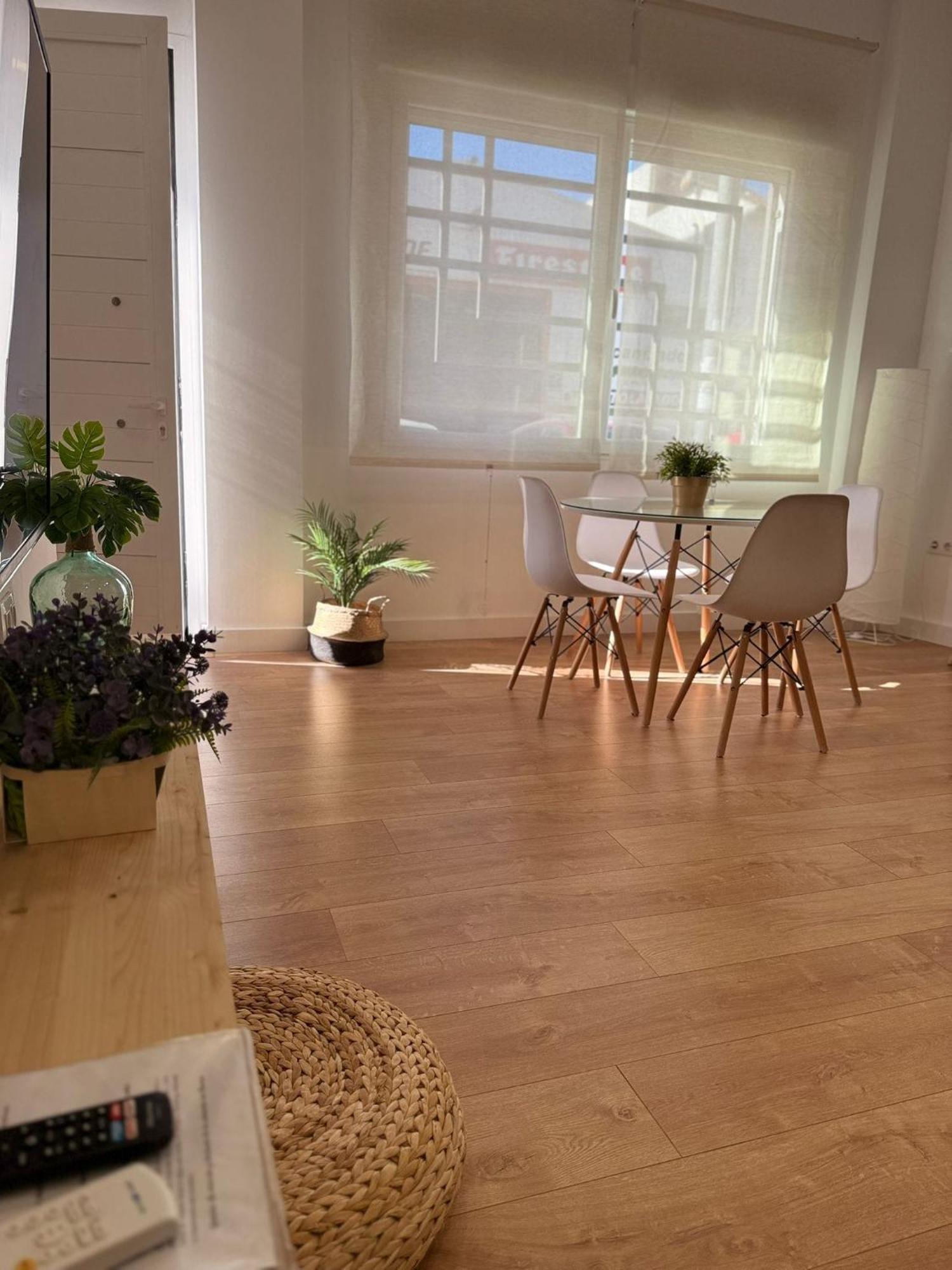 Apartamento Turistico Leo บาเอนา ภายนอก รูปภาพ